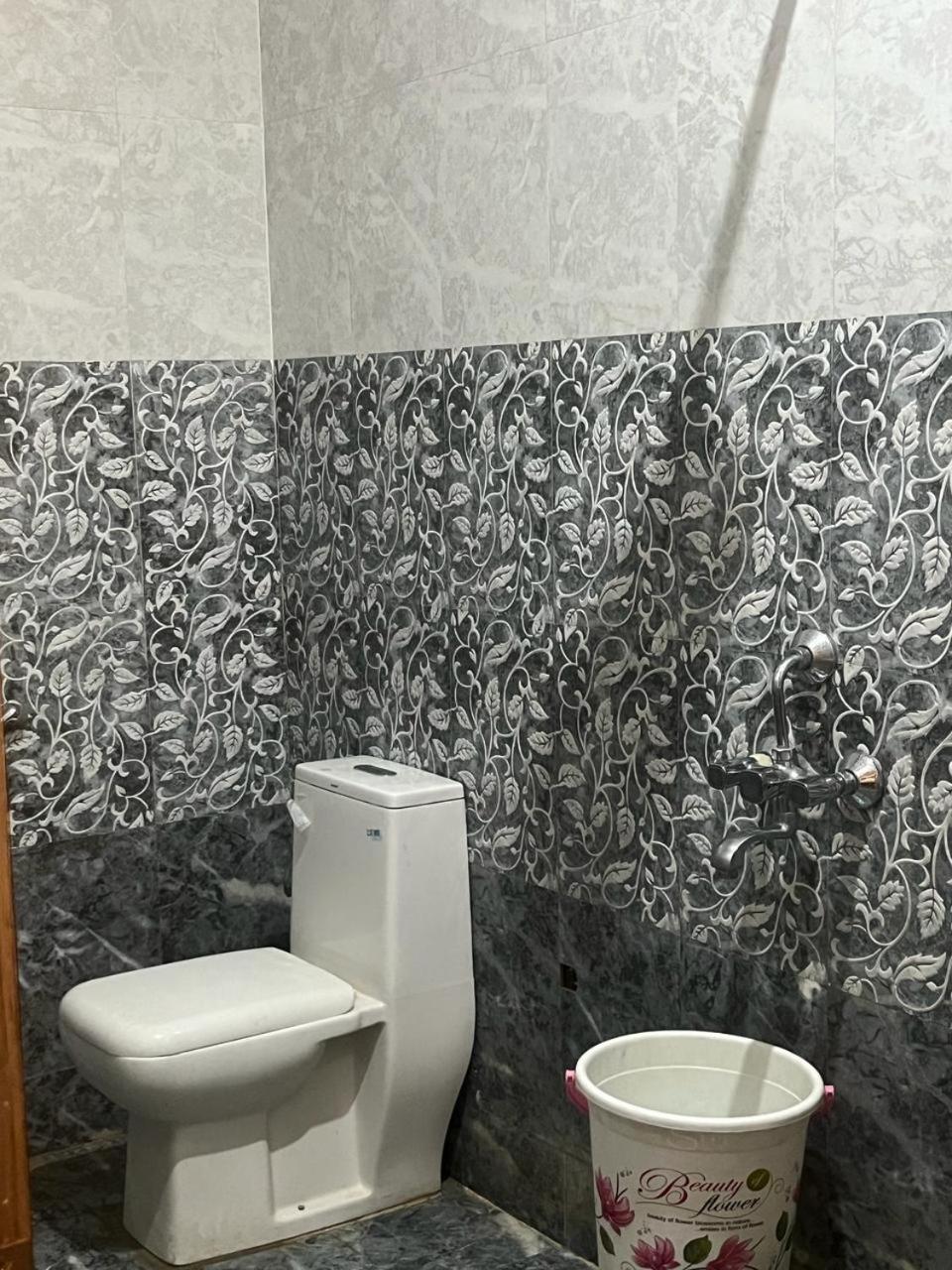 Kashi Inn Varanasi Eksteriør bilde